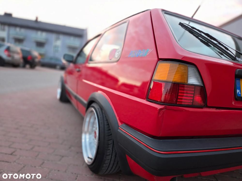 Volkswagen Golf 1.3 - 19