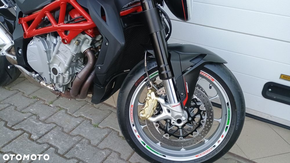 MV AGUSTA Brutale - 31