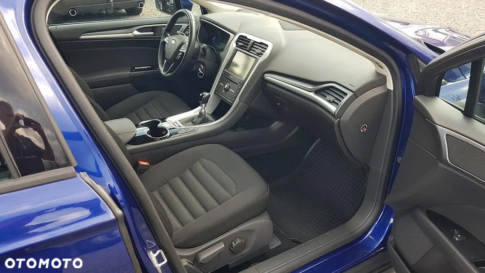 Ford Mondeo 2.0 TDCi Ambiente - 21