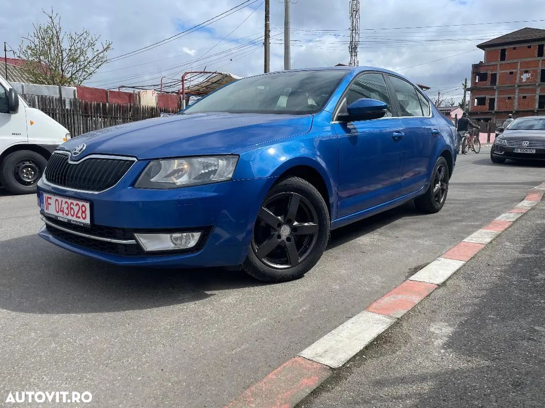 Skoda Octavia 1.6 TDI Ambiente DSG - 1