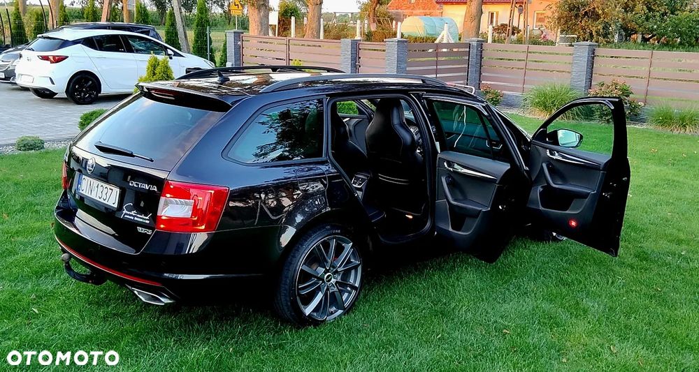 Skoda Octavia 2.0 TDI 4x4 DSG RS - 30