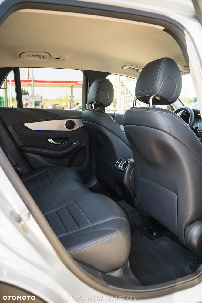 Mercedes-Benz GLC - 24