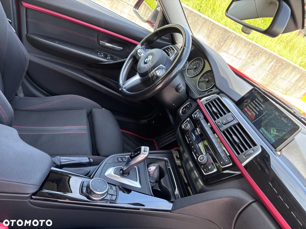 BMW Seria 3 318i Sport Line - 12