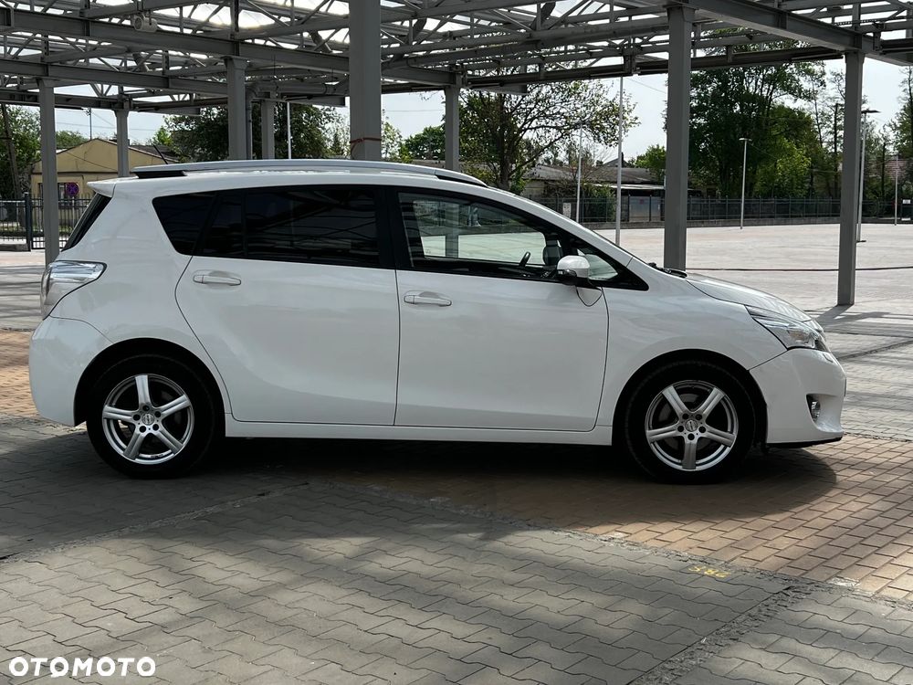 Toyota Verso 2.2 D-CAT Premium 7os - 5