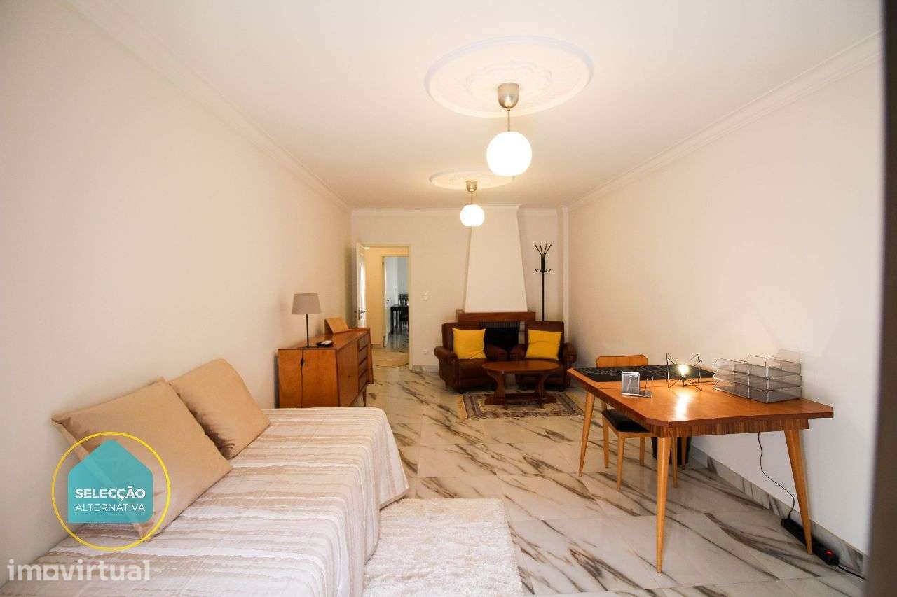 Quarto com serventia de toda casa e terraço - Grande imagem: 2/13