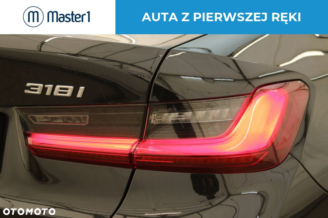 BMW Seria 3 318i M Sport - 11
