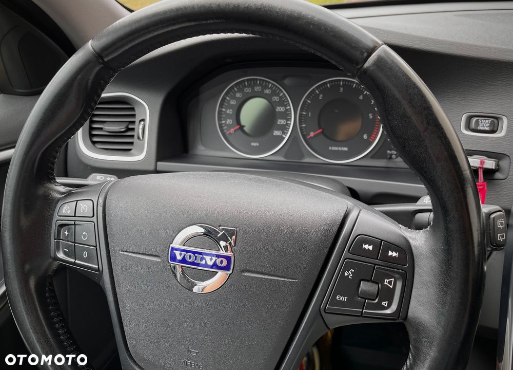 Volvo V60 D2 Kinetic - 24