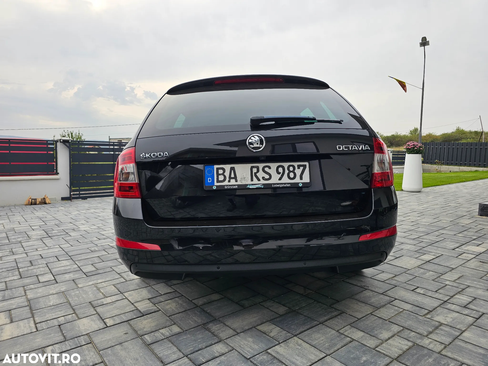 Skoda Octavia 2.0 TDI (Green tec) DSG Joy - 9
