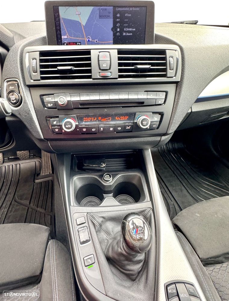 BMW 118 d Pack M - 19