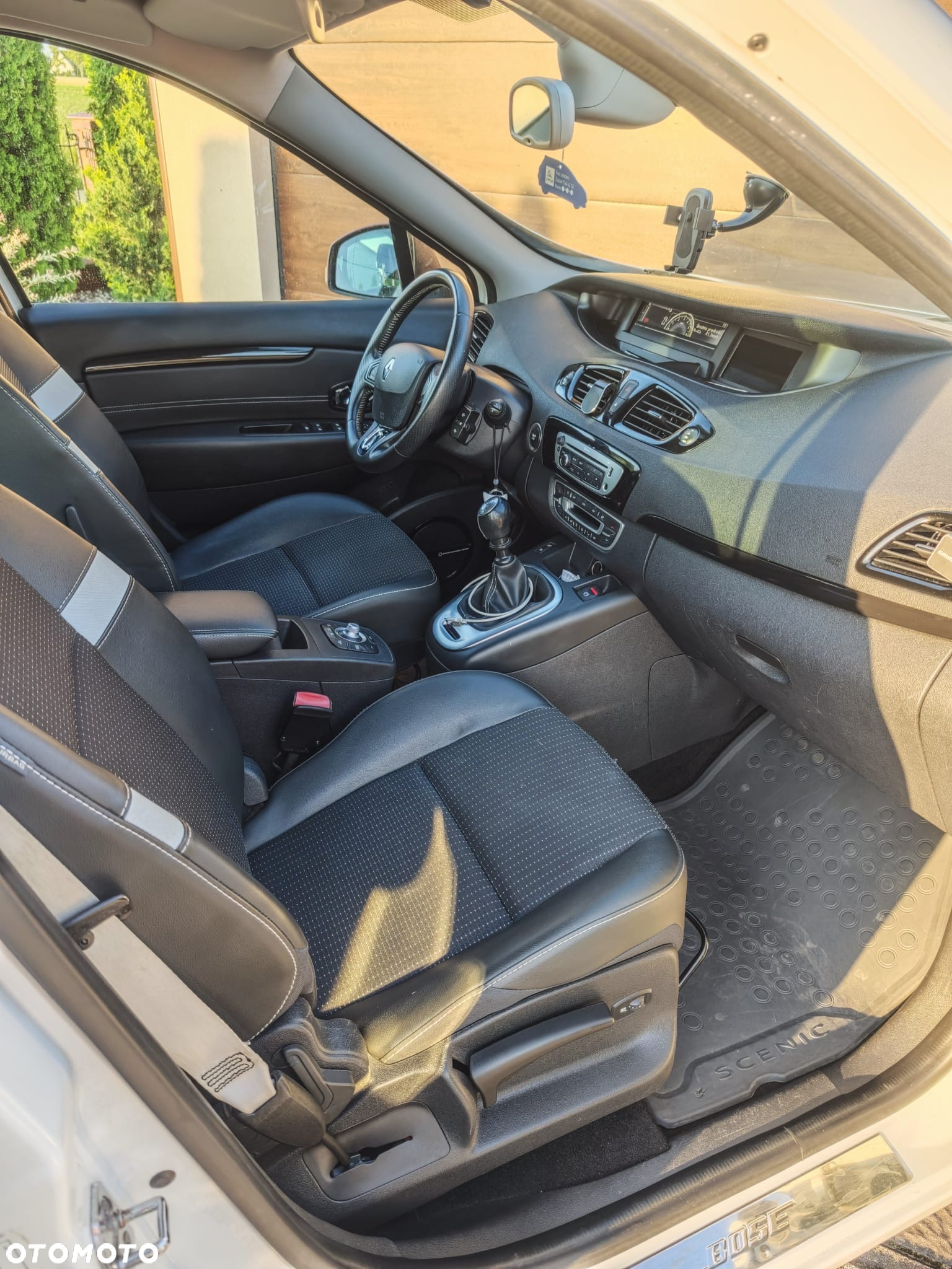 Renault Scenic 1.6 dCi Bose - 7