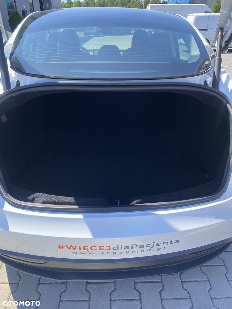 Tesla Model 3 - 9