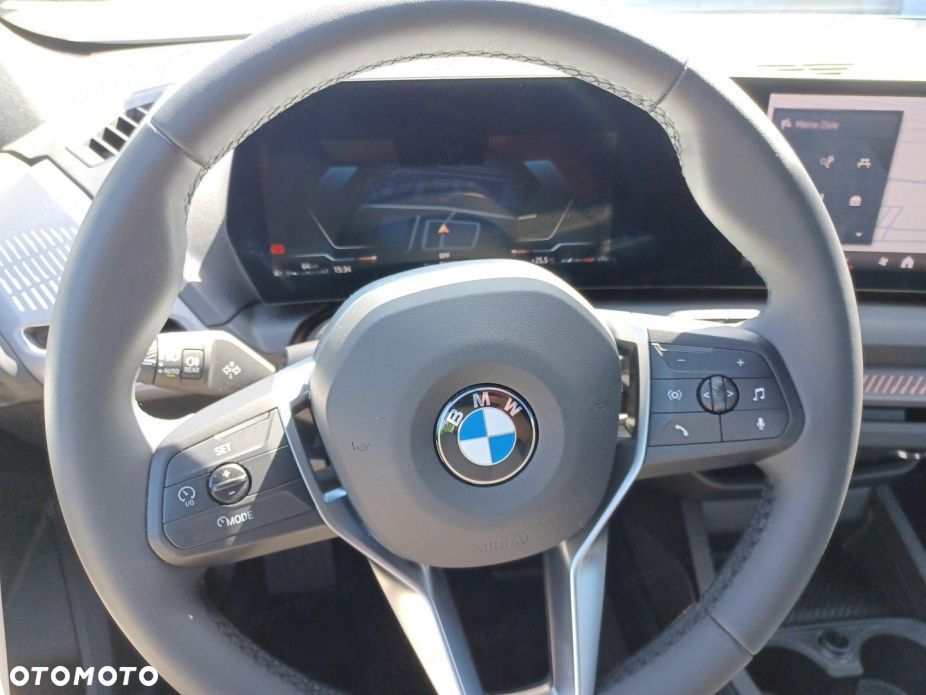 BMW Seria 1 120 mHEV - 8
