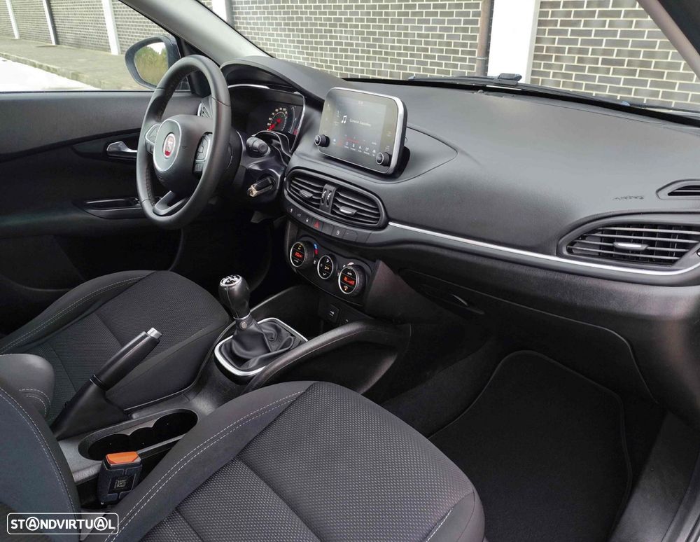 Fiat Tipo Station Wagon 1.6 M-Jet Lounge — fotografia 11