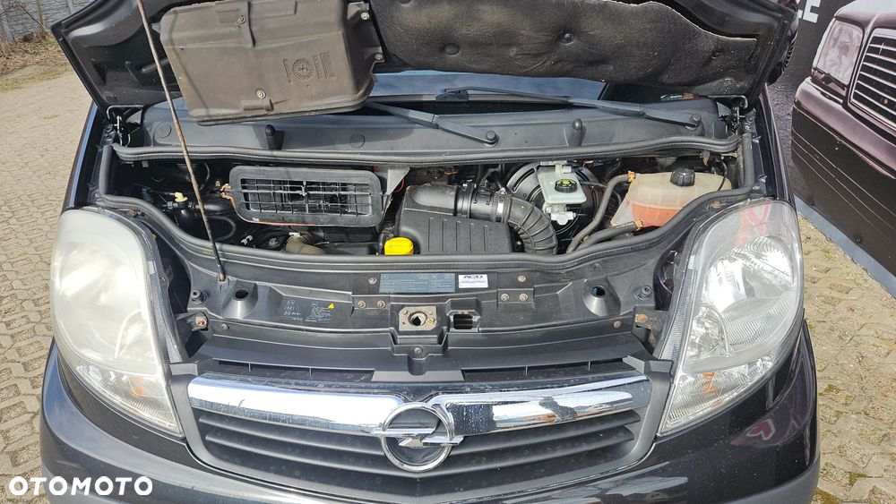 Opel Vivaro - 18