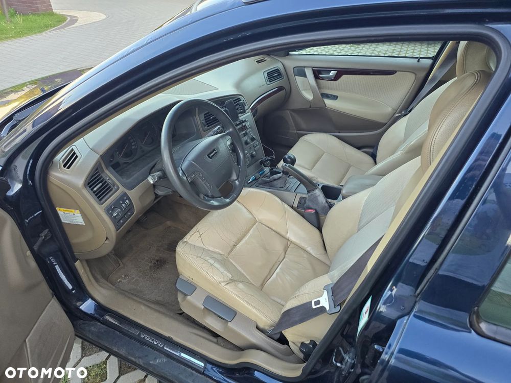 Volvo V70 2.5TDI - 6