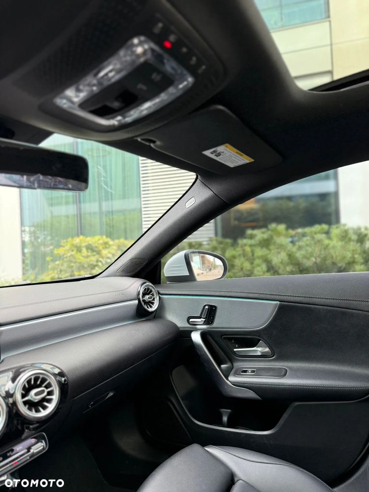 Mercedes-Benz CLA 250 Progressive 7G-DCT - 16