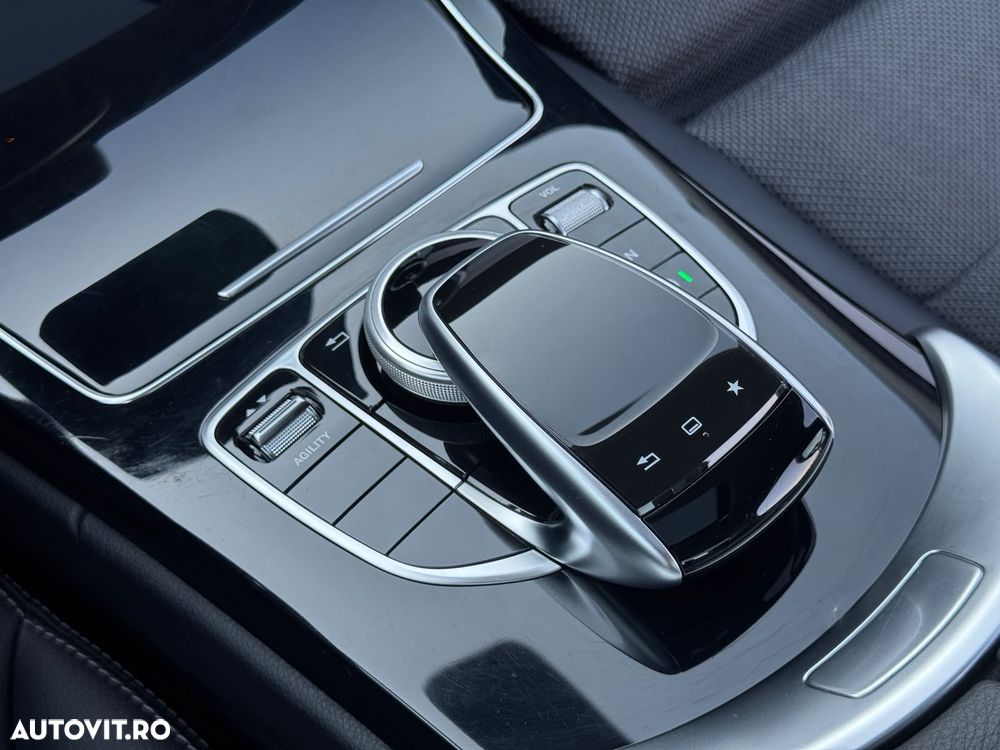 Mercedes-Benz C - 16