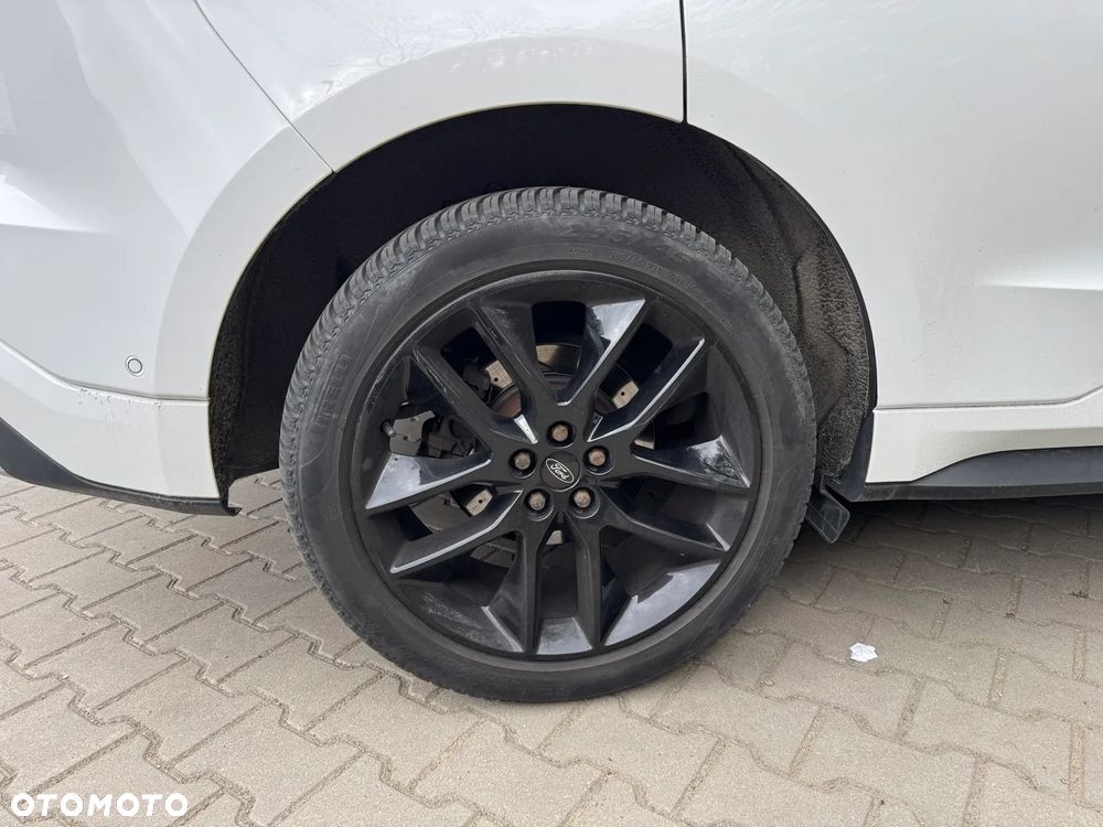 Ford Edge 2.0 TDCi Bi-Turbo 4x4 ST-LINE - 24