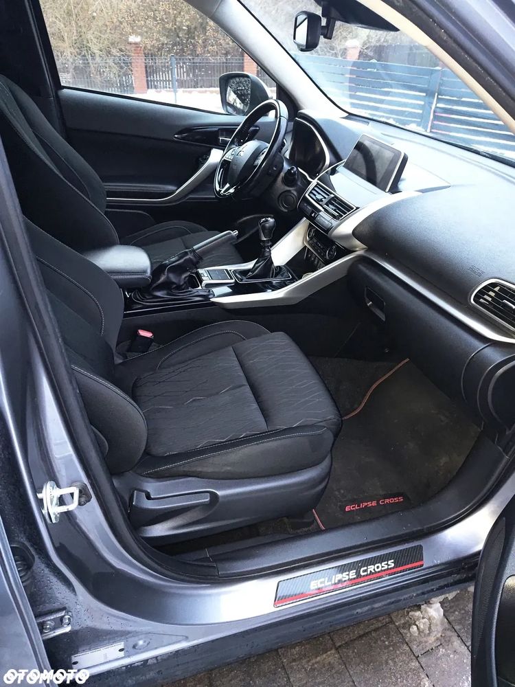 Mitsubishi Eclipse Cross - 12