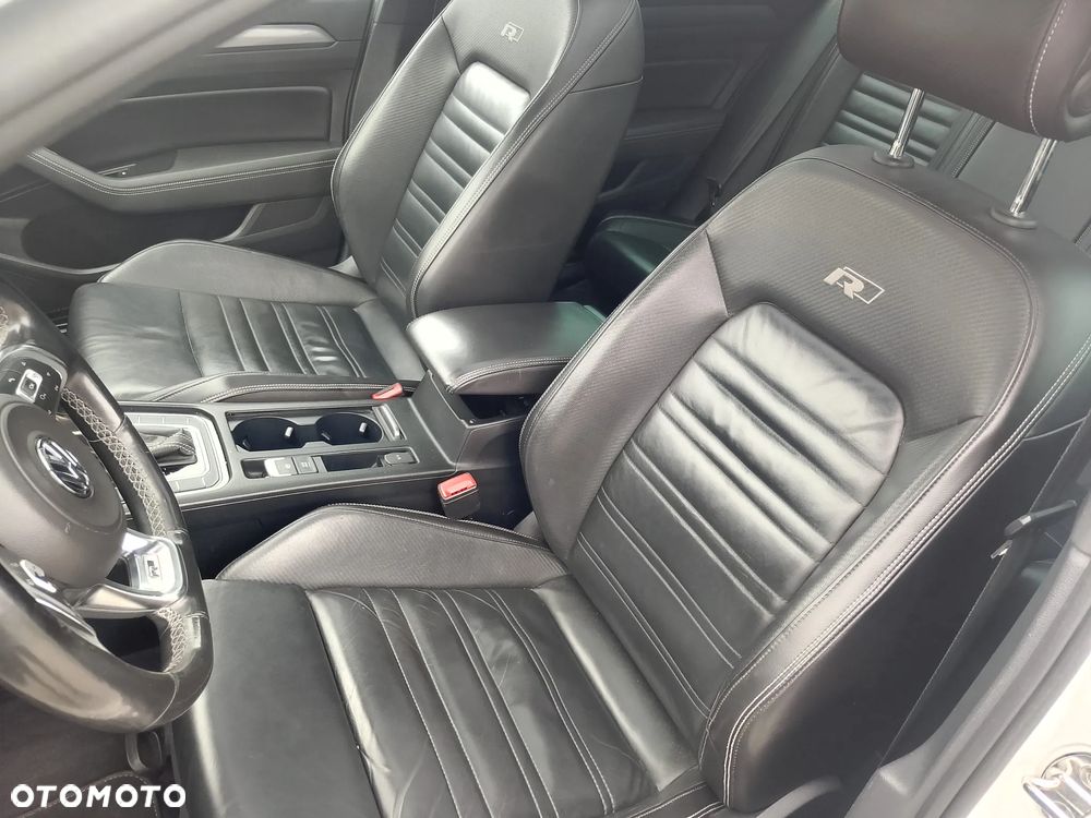 Volkswagen Passat - 17