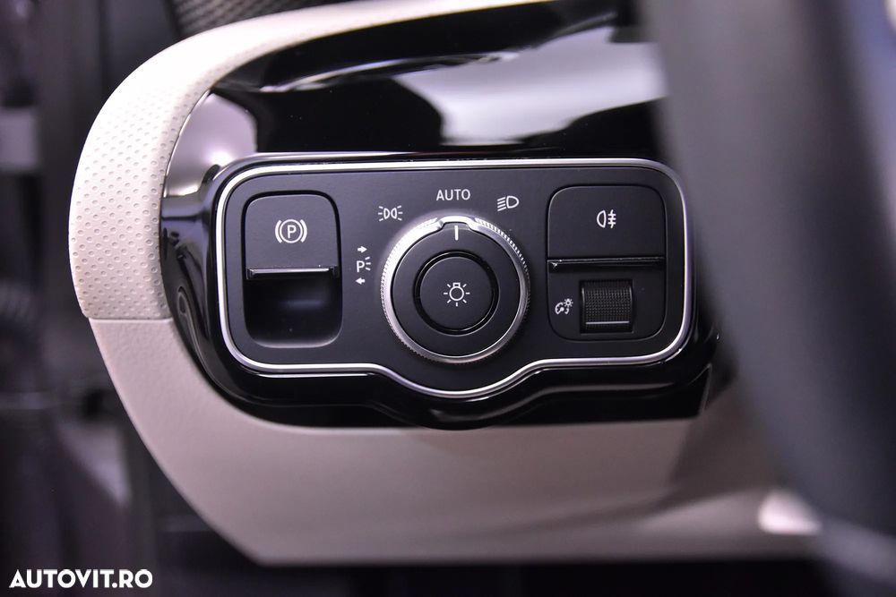 Mercedes-Benz A 180 7G-DCT - 11