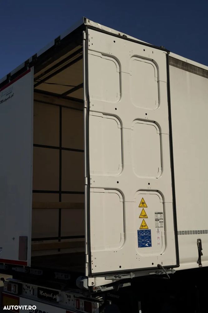 Krone / SEMIREMORCĂ CU PRELATĂ (CURTAINSIDER) / STANDARD / CUTIE PENTRU PALETI / 2 AXE RIDICABILE / 150.000 KM / UTILIZARE REDUSĂ / - 14