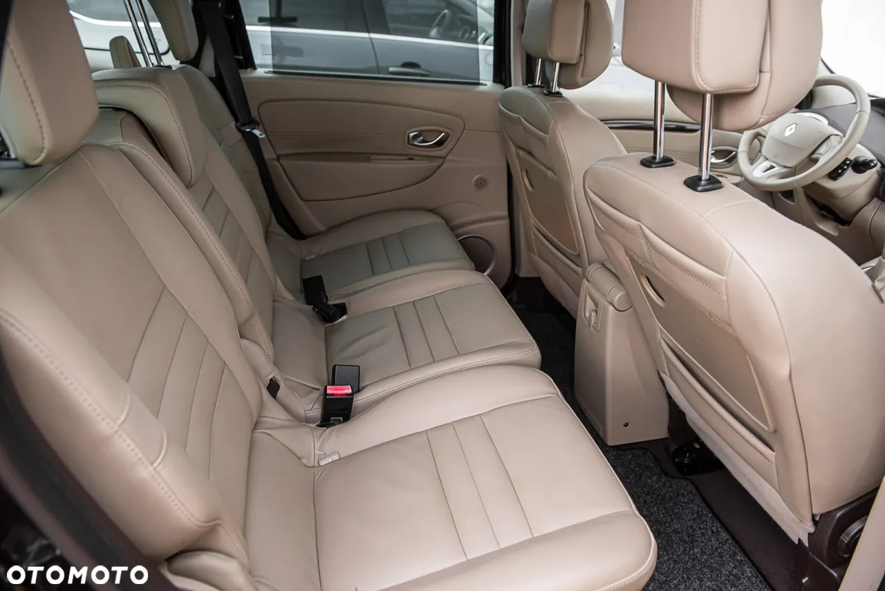 Renault Grand Scenic - 27