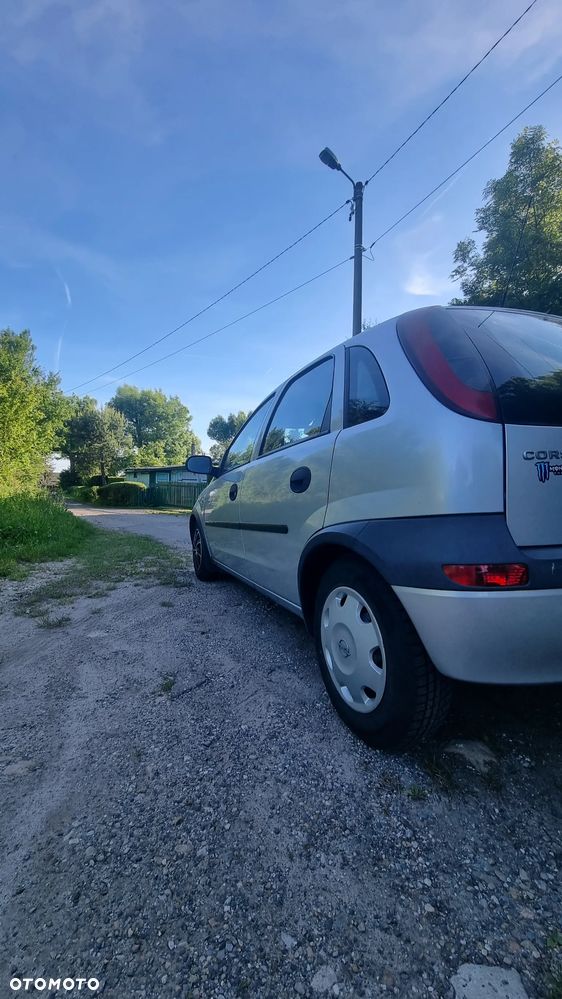 Opel Corsa 1.2 16V Comfort - 4