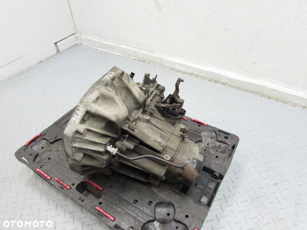 RENAULT CLIO III MEGANE II SCENIC II 05-12 1.5 DCI SKRZYNIA BIEGOW MANUALNA 8200166686 - 8