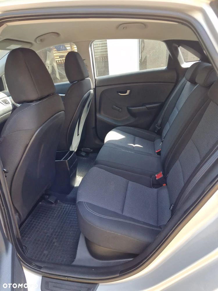 Hyundai i30 1.4 Classic - 4