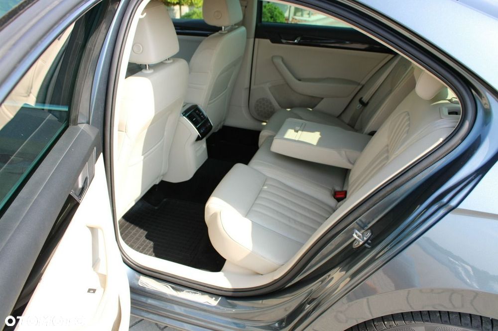 Skoda Superb 2.0 TDI 4x4 DSG L&K - 40