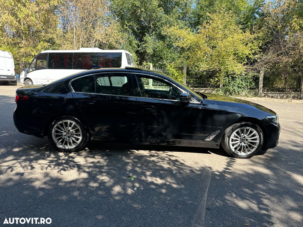 BMW Seria 5 530e Aut. Luxury Line - 16