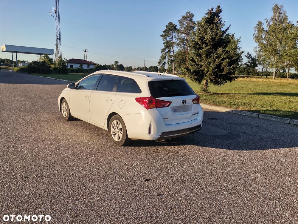 Toyota Auris - 11