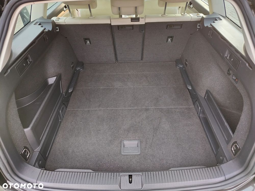 Volkswagen Passat - 23