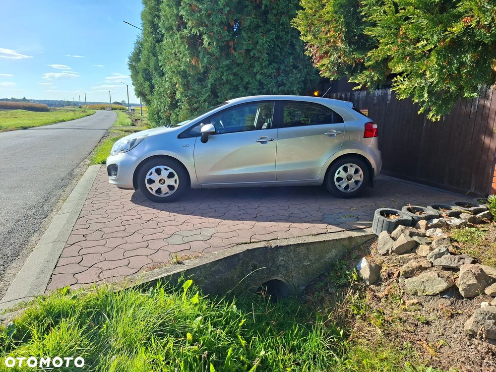 Kia Rio - 23