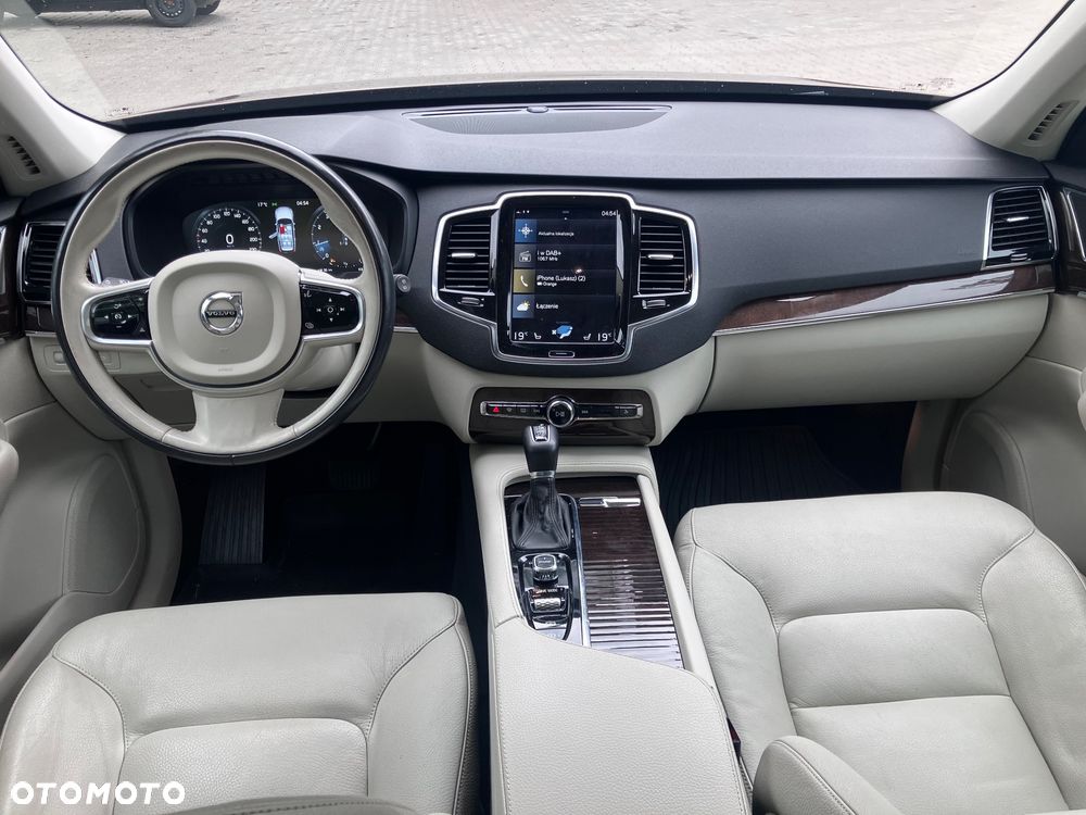 Volvo XC 90 - 16