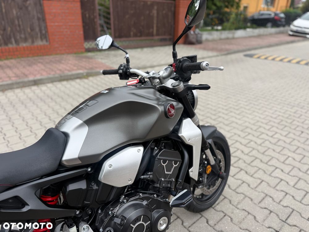 Honda CB - 11