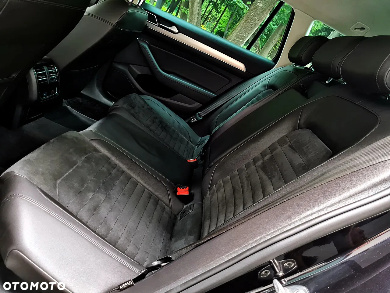 Volkswagen Passat 2.0 TDI Bi-Turbo BMT 4Mot Highline DSG - 19