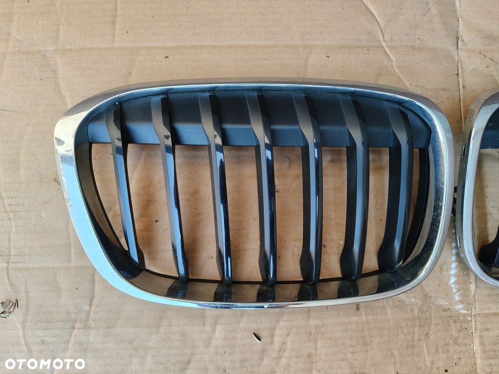 BMW X1 F48 atrapa chłodnicy nerki prawa lewa - 2