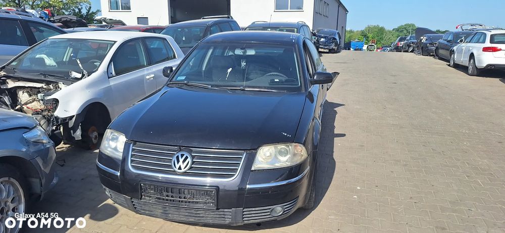 Vw passat b5 fl z silnikiem 1,9 tdi ozn AWX I skrzynią manualną 5 bieg lakier LC9Z - 1