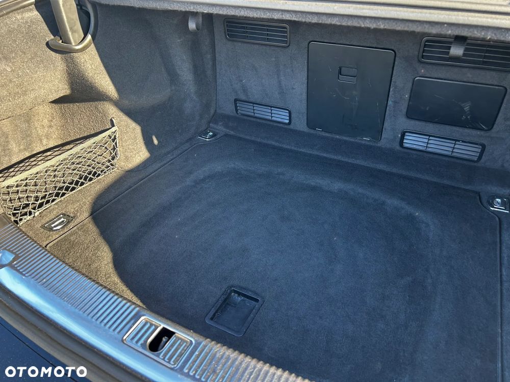Audi A8 4.2 TDI Quattro - 9