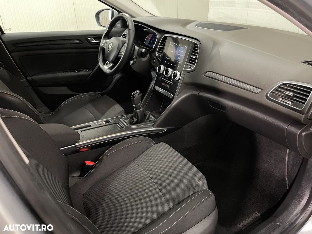 Renault Megane TCe 140 GPF Equilibre - 11