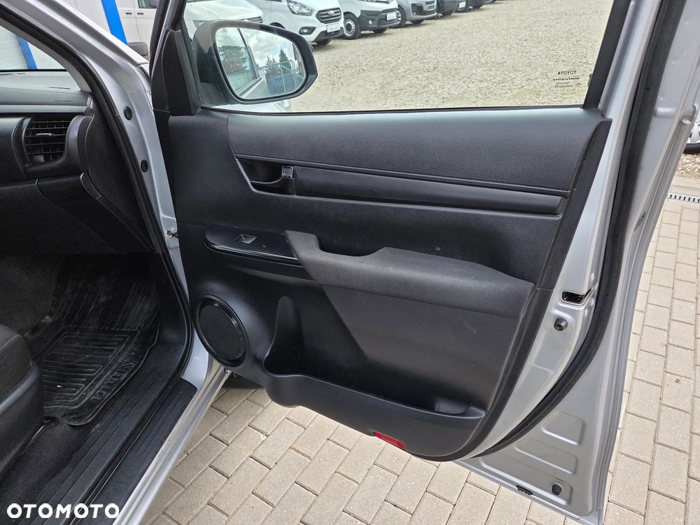 Toyota Hilux 2.4 D-4D Double Cab DLX 4x4 - 24