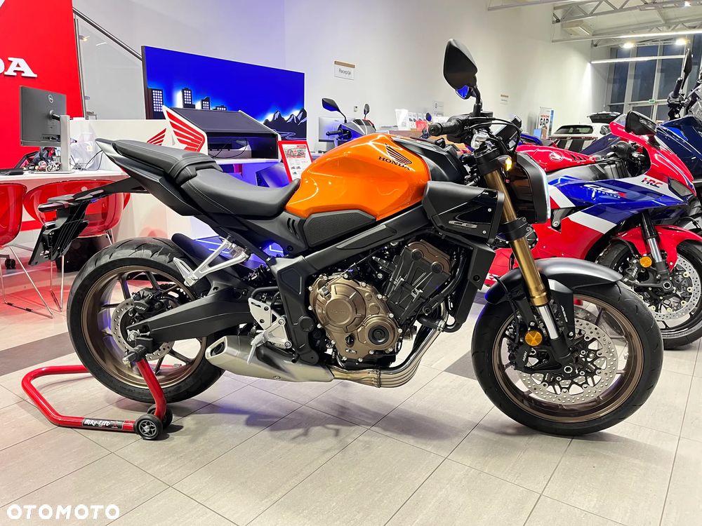 Honda CB - 3