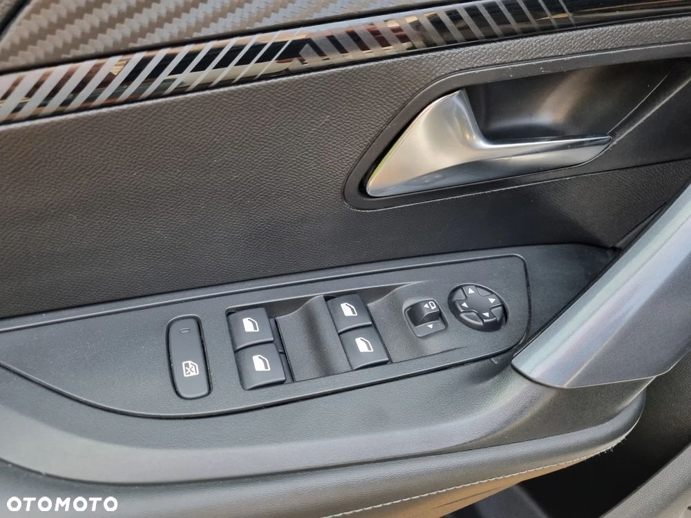 Peugeot 2008 PureTech 130 GPF Stop&Start Allure - 9