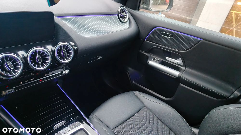 Mercedes-Benz GLA 200 Progressive - 19