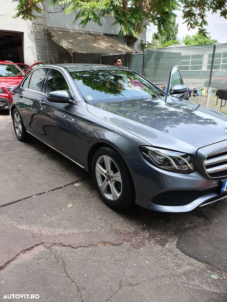 Mercedes-Benz E 220 d Aut. - 2