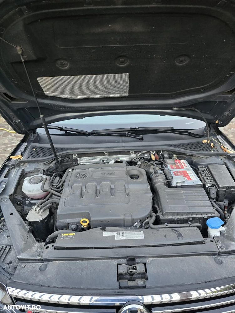 Volkswagen Passat Variant 2.0 TDI DSG 4Motion Highline - 12