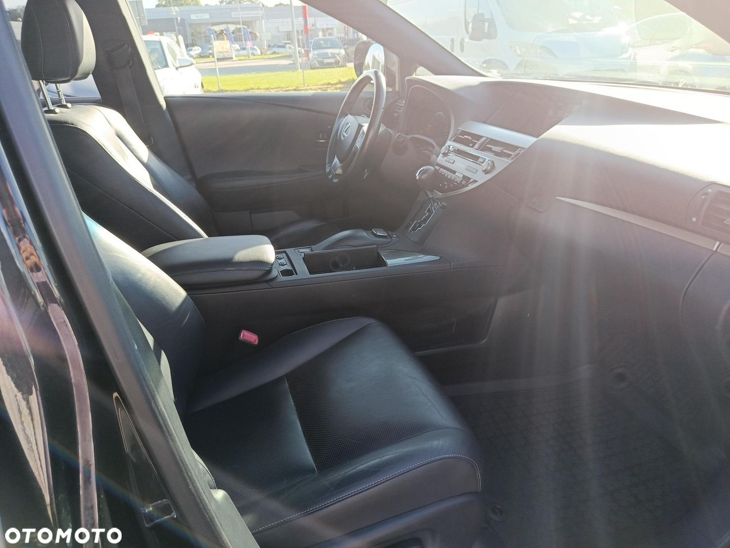 Lexus RX - 9