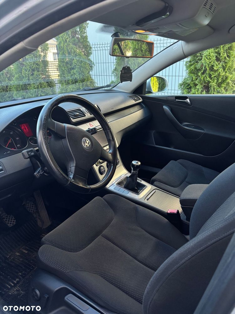 Volkswagen Passat 2.0 TDI Comfortline - 10